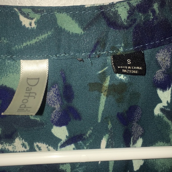 Green Floral Blouse - Picture 2 of 3